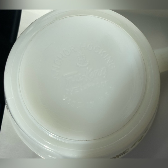 2- Vintage Fire King Soup Bowls - Picture 6 of 6